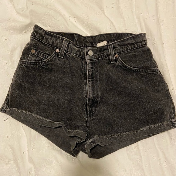 Vintage Levi’s Cutoff Denim Shorts (Size 27) - Picture 1 of 2